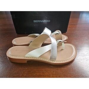 Bernardo Tia Cross Leather Sandal White Silver Sand Size 9 M New in Box